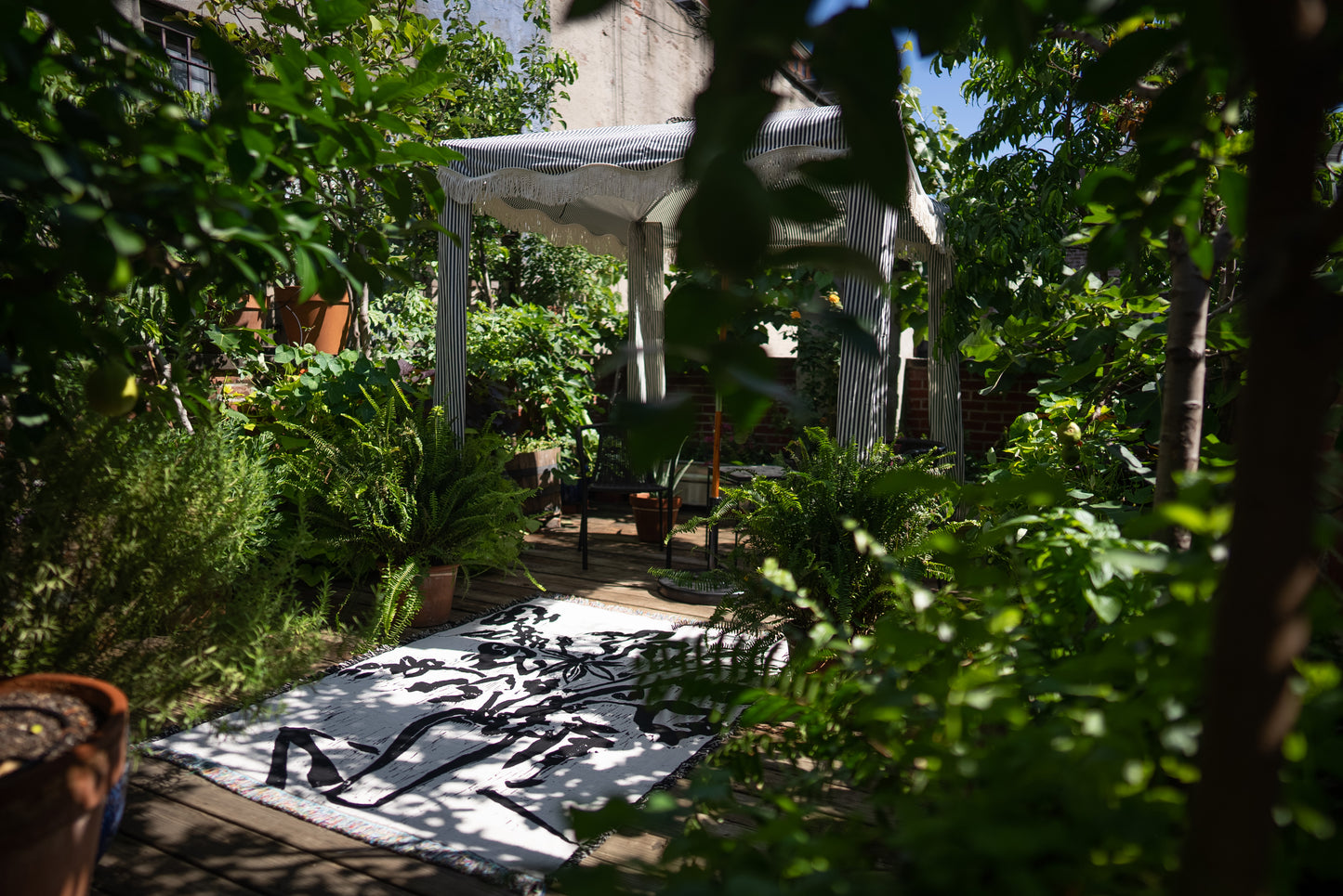 Woven Art Blanket - Woodcut Bouquet