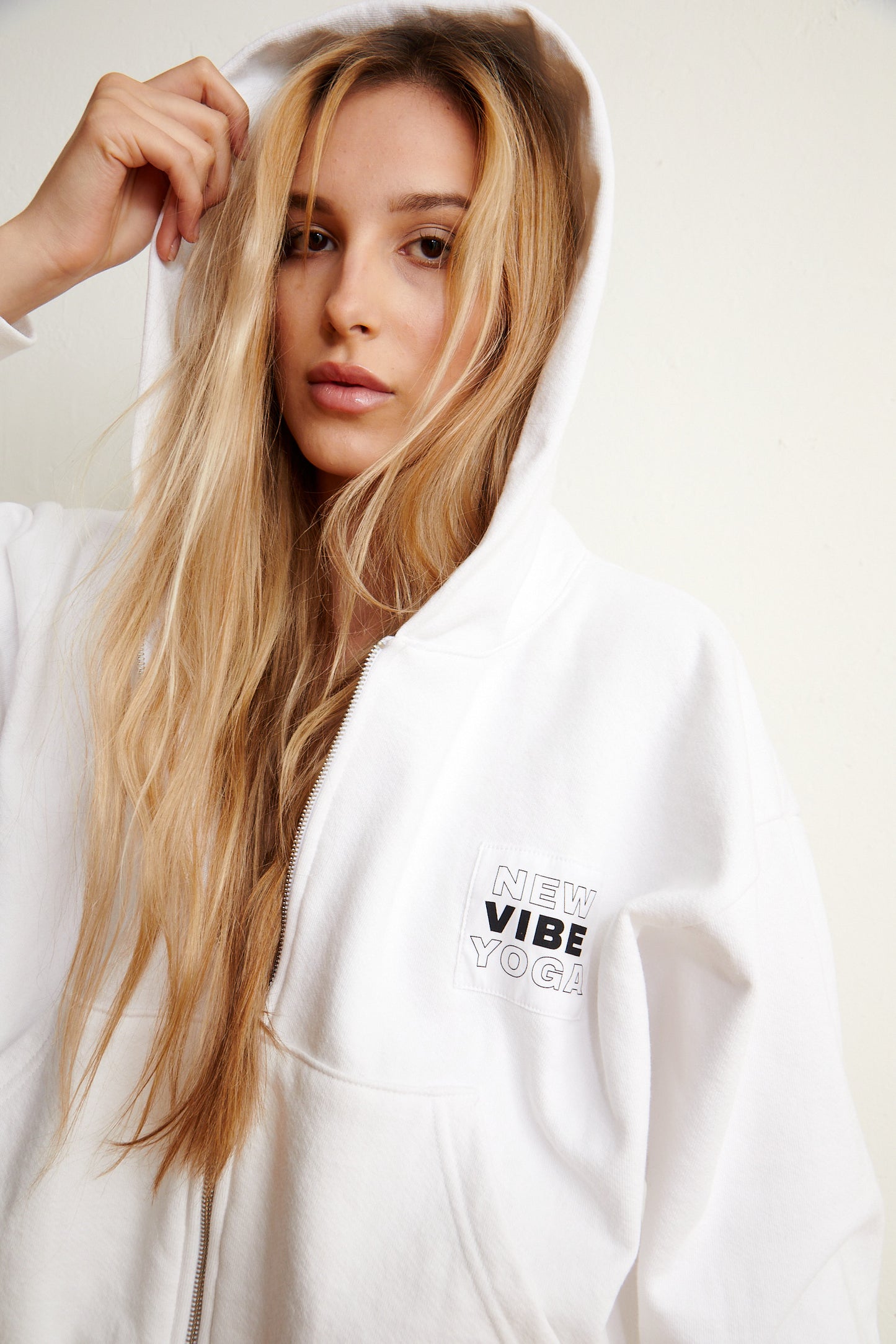 Classic Crop Zip Hoodie (White)